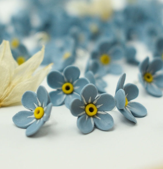 Gold Forget Me Not Charm Bracelet